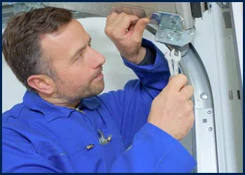 Garage Door Shop Repairs Uxbridge, MA 508-213-7209 - cont-door-repair-t-16-09m